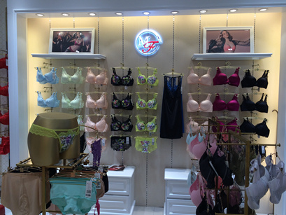 曼妮芬品牌旗舰店店面