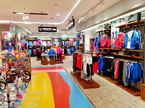 诺诗兰品牌旗舰店店面