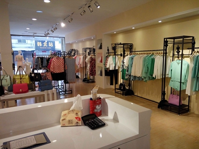 淑女日记品牌旗舰店店面