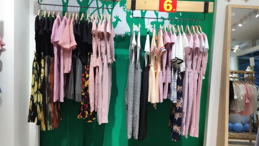 淑女日记品牌旗舰店店面